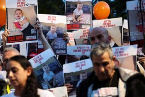 101 rehenes siguen en Gaza